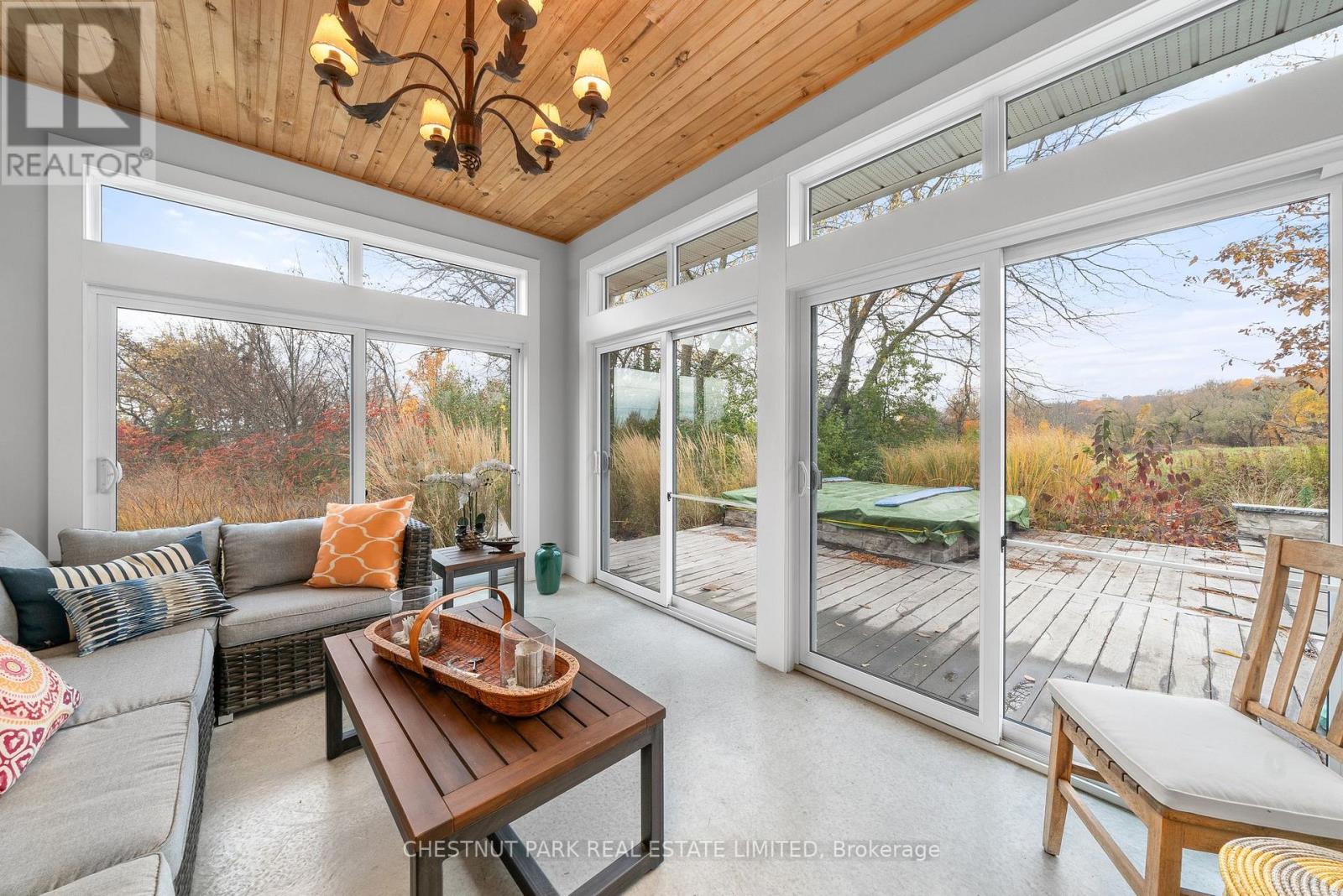 96 SMITHS BAY AVE