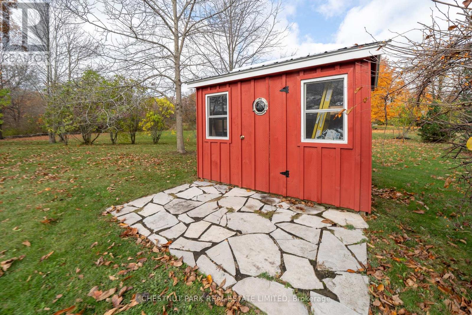 96 SMITHS BAY AVE