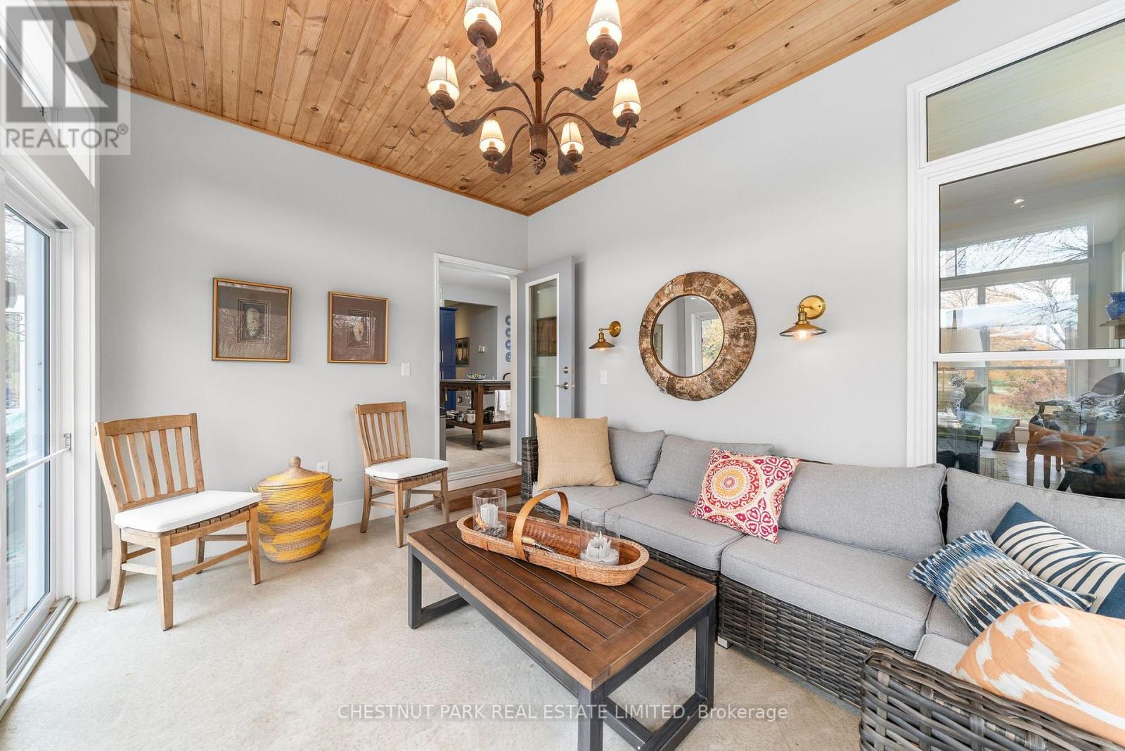 96 SMITHS BAY AVE