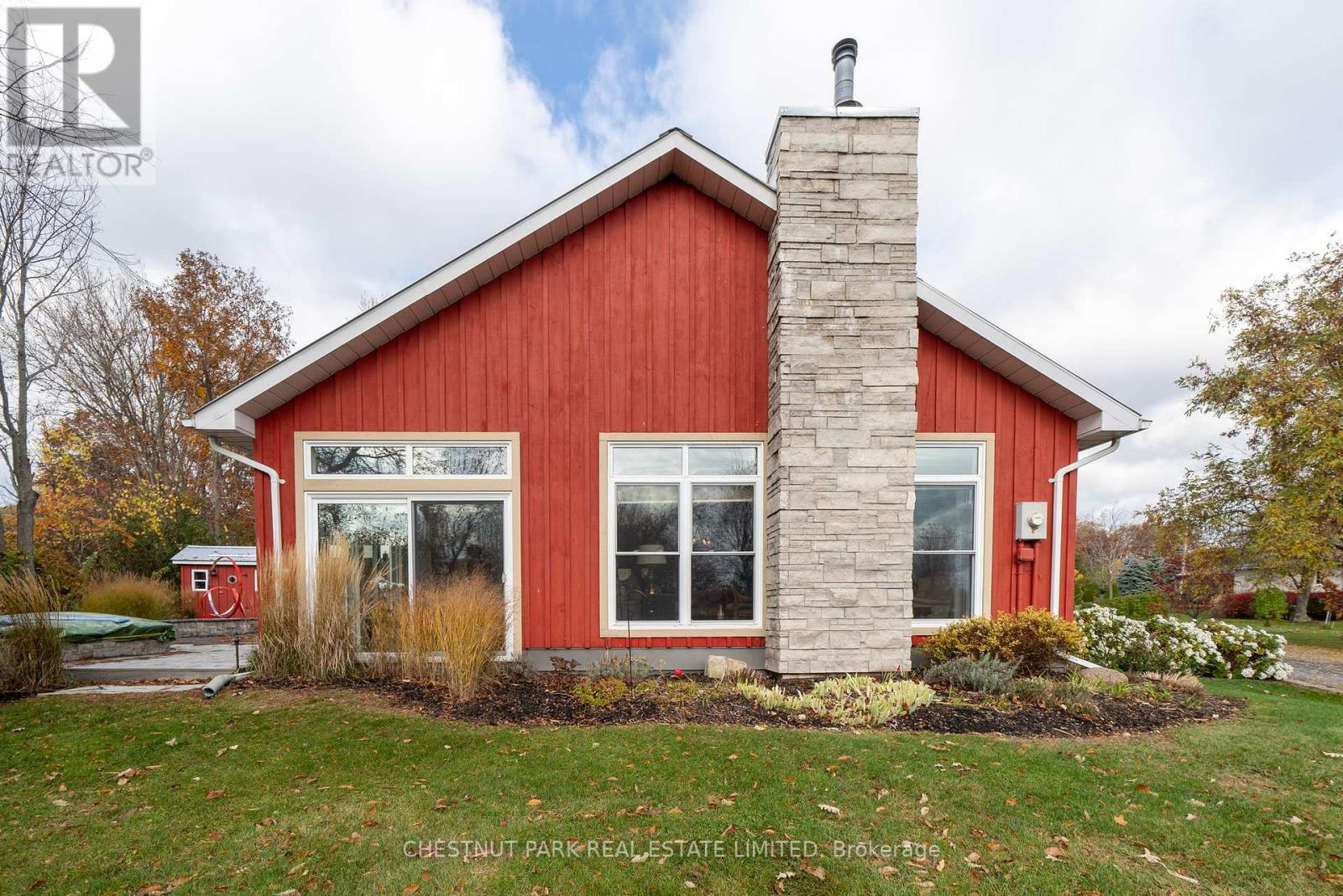 96 SMITHS BAY AVE