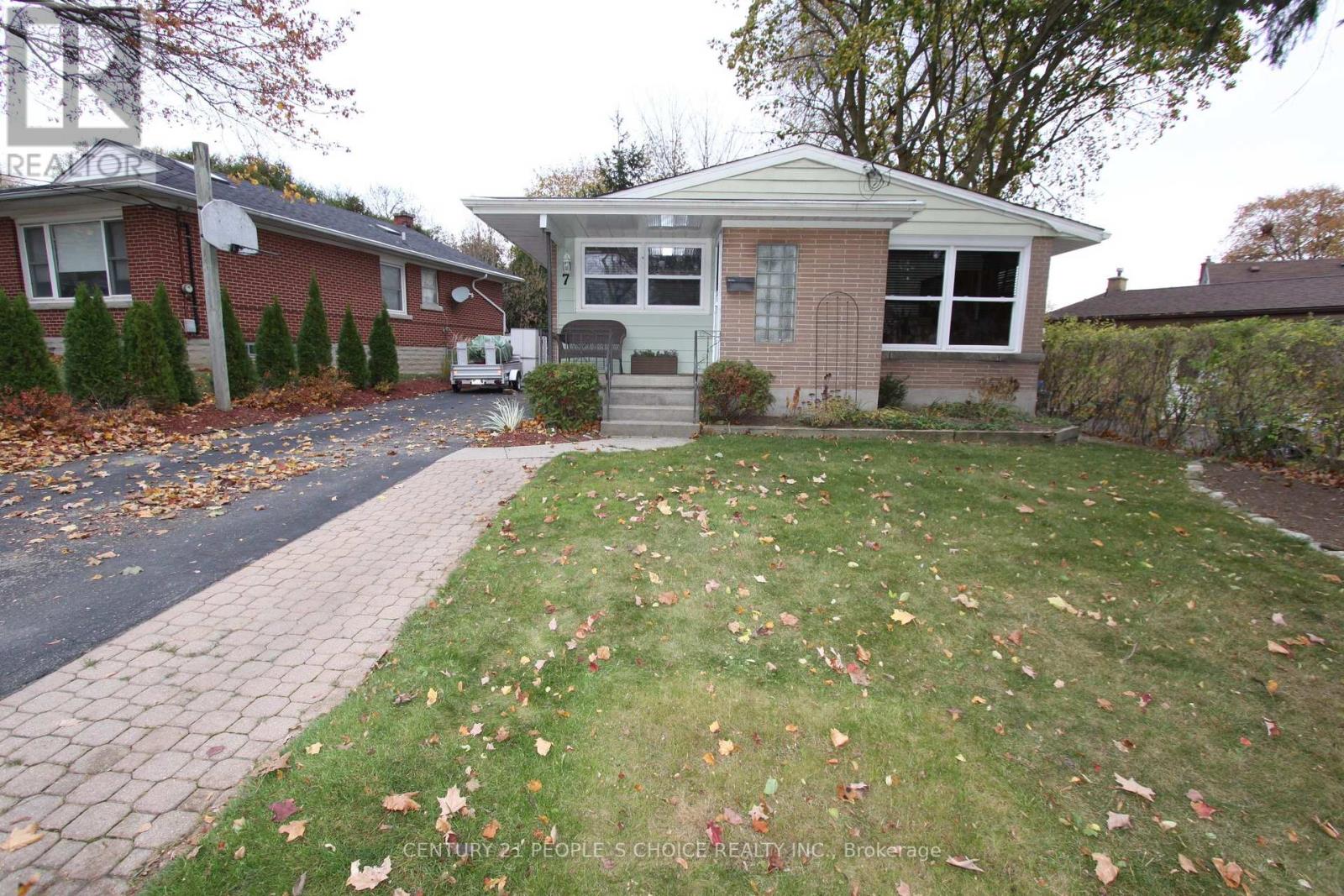 #MAIN -7 LINCOLN CRES, #Main