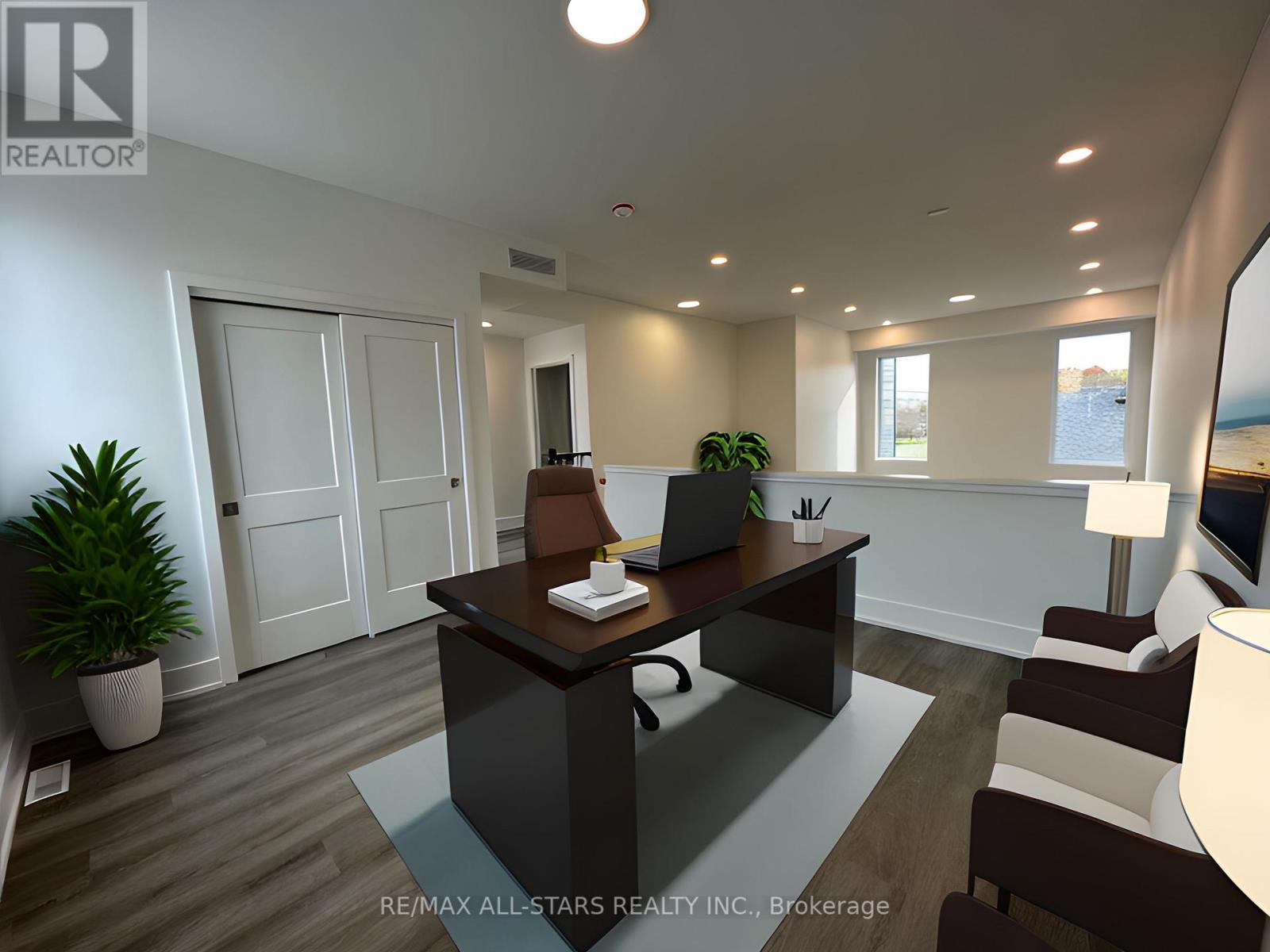#1 -67 WEST ST N, #1