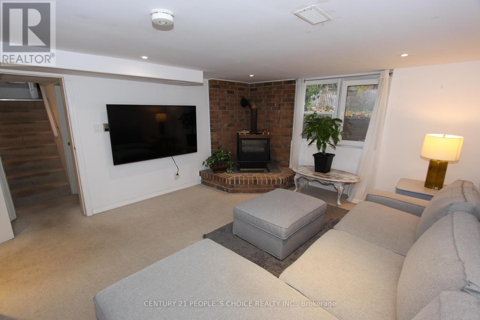 #BSMT -7 LINCOLN CRES, #Bsmt