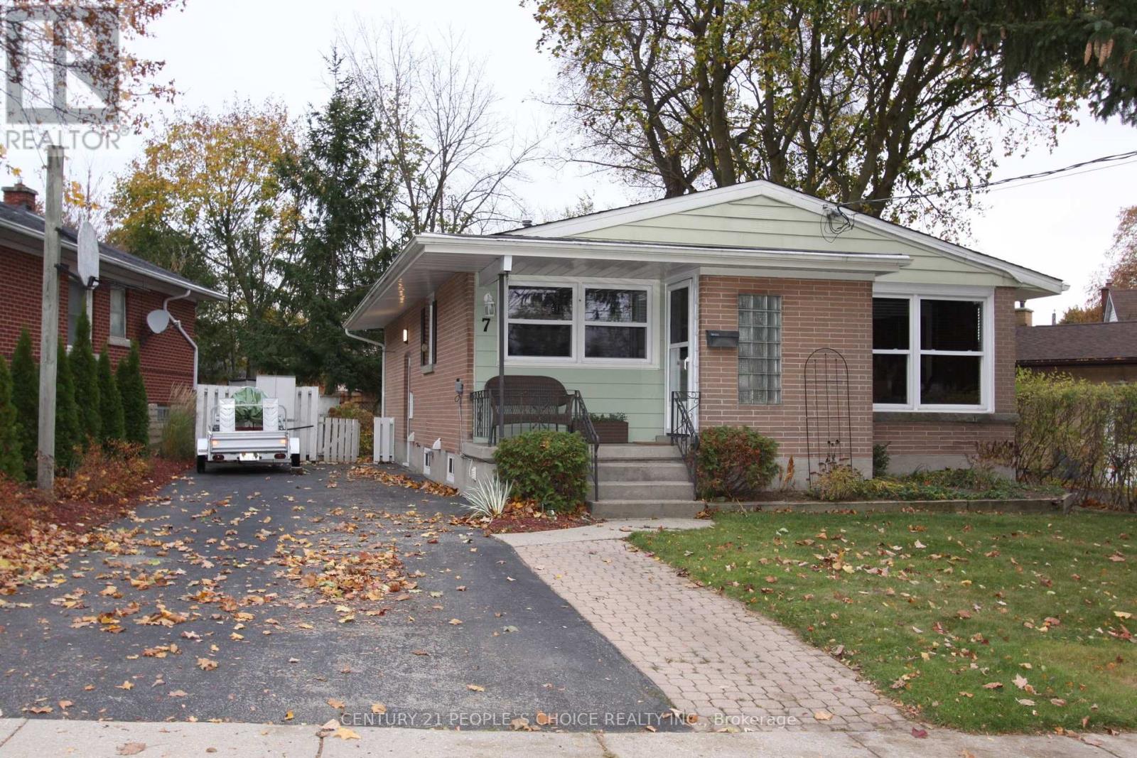 #BSMT -7 LINCOLN CRES, #Bsmt