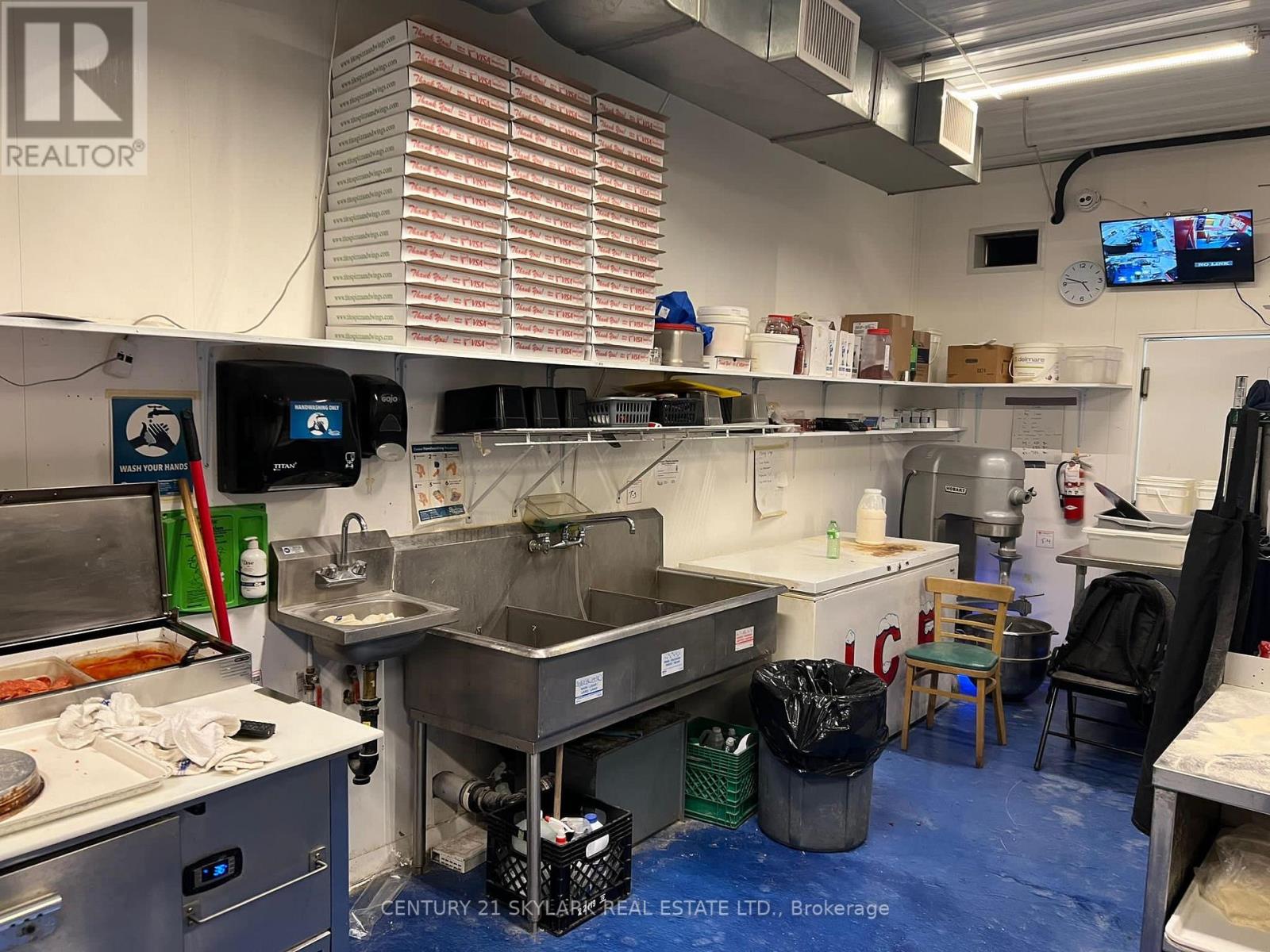 #2 -51 KING ST E, #2