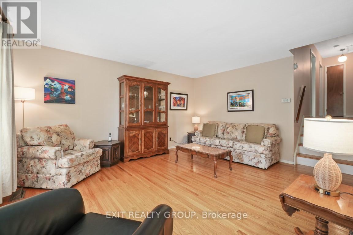 23 STAVEBANK RD