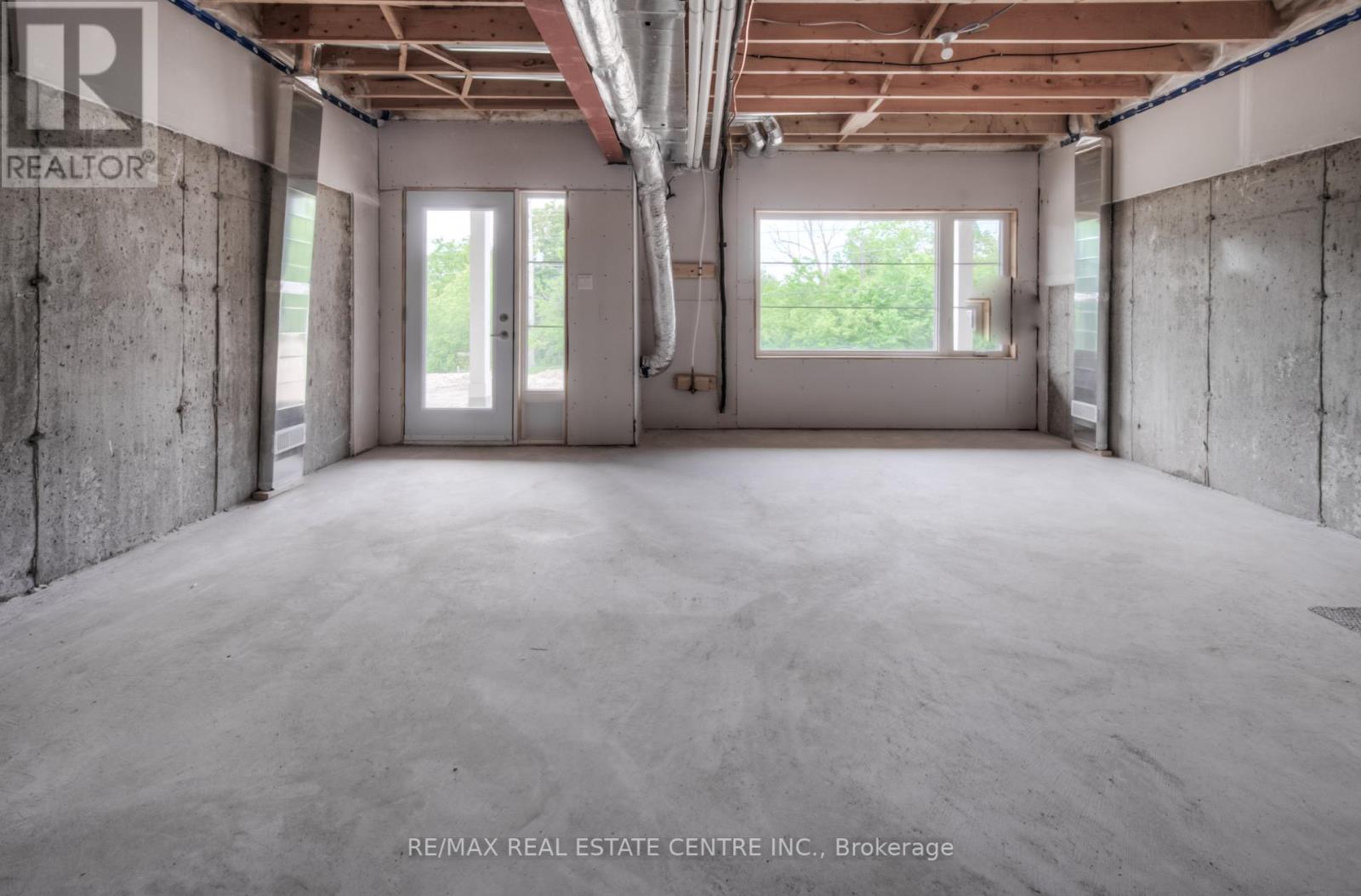 #6 -350 RIVER RD, #6