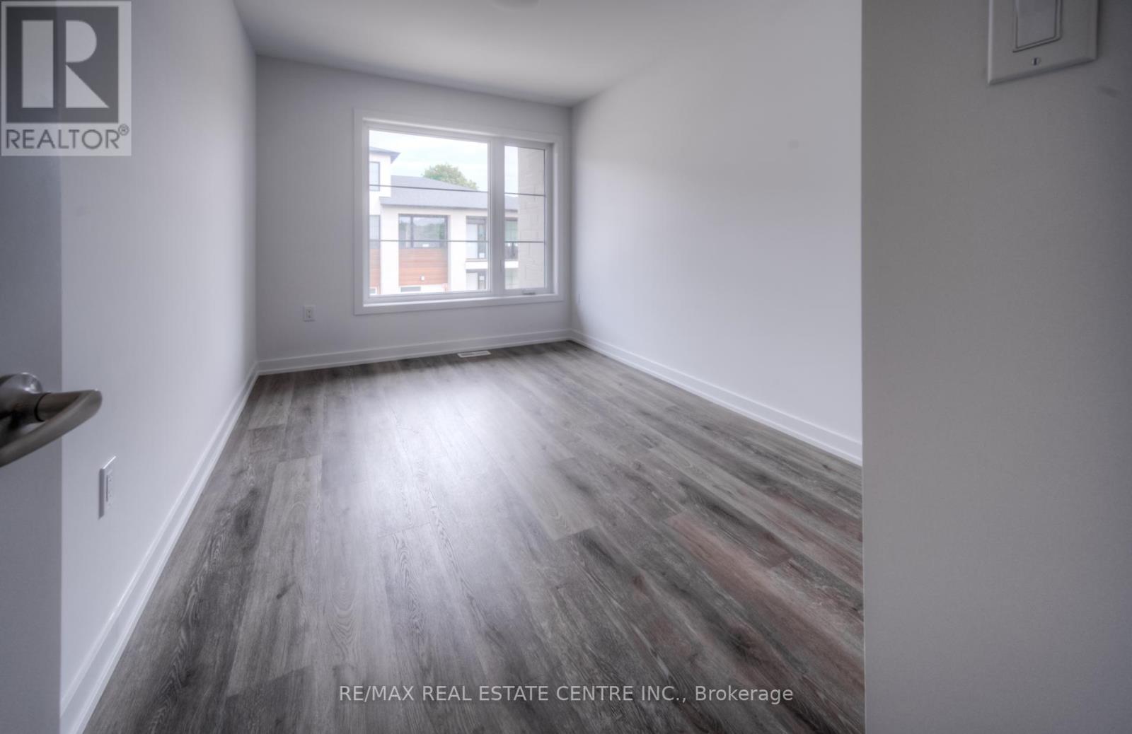 #6 -350 RIVER RD, #6