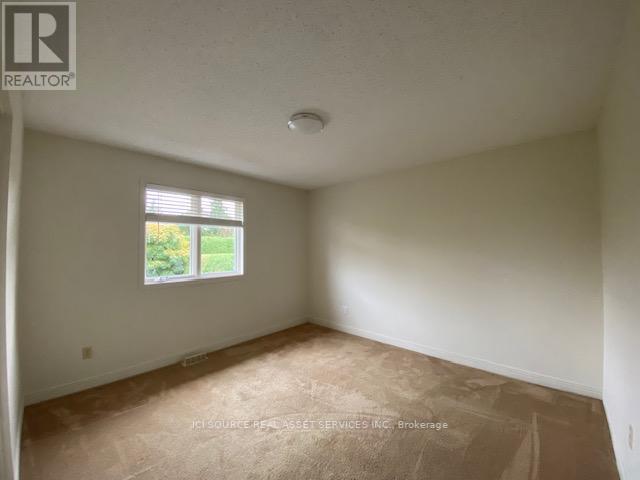 37 BEECHFERN DR