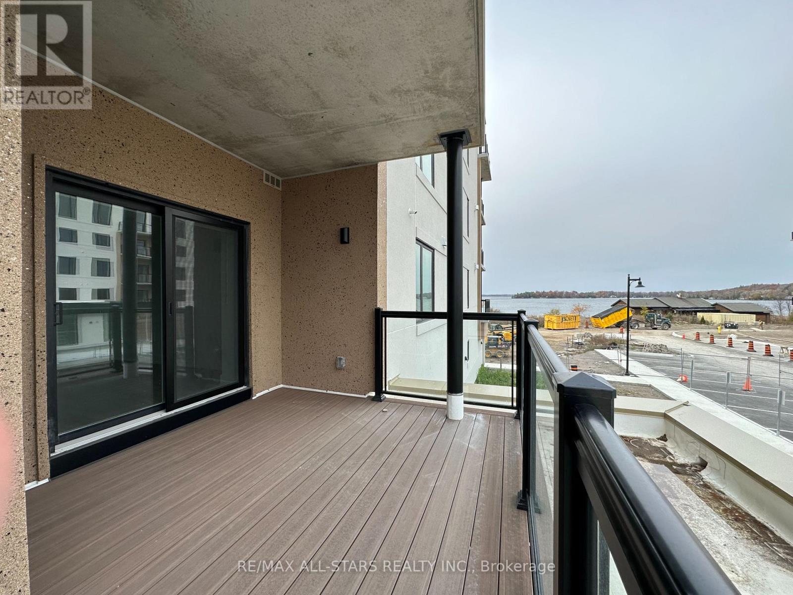 #205 -19A WEST ST, #205