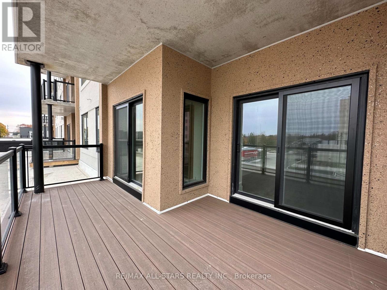 #205 -19A WEST ST, #205