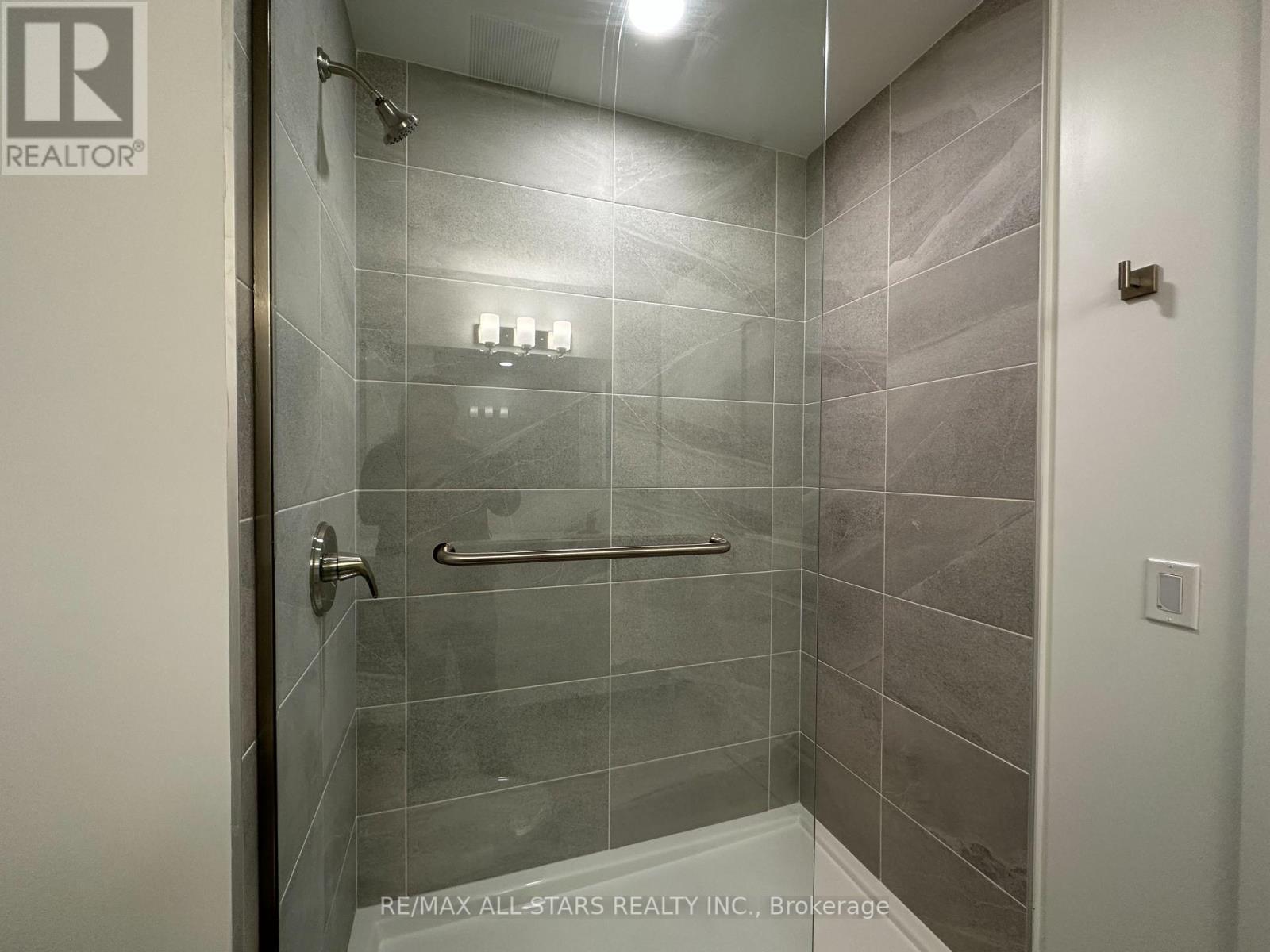 #205 -19A WEST ST, #205
