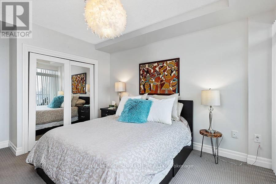#509 -150 WELLINGTON ST E, #509