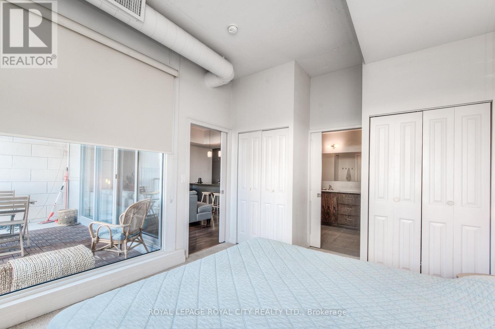 #303 -191 KING ST S, #303