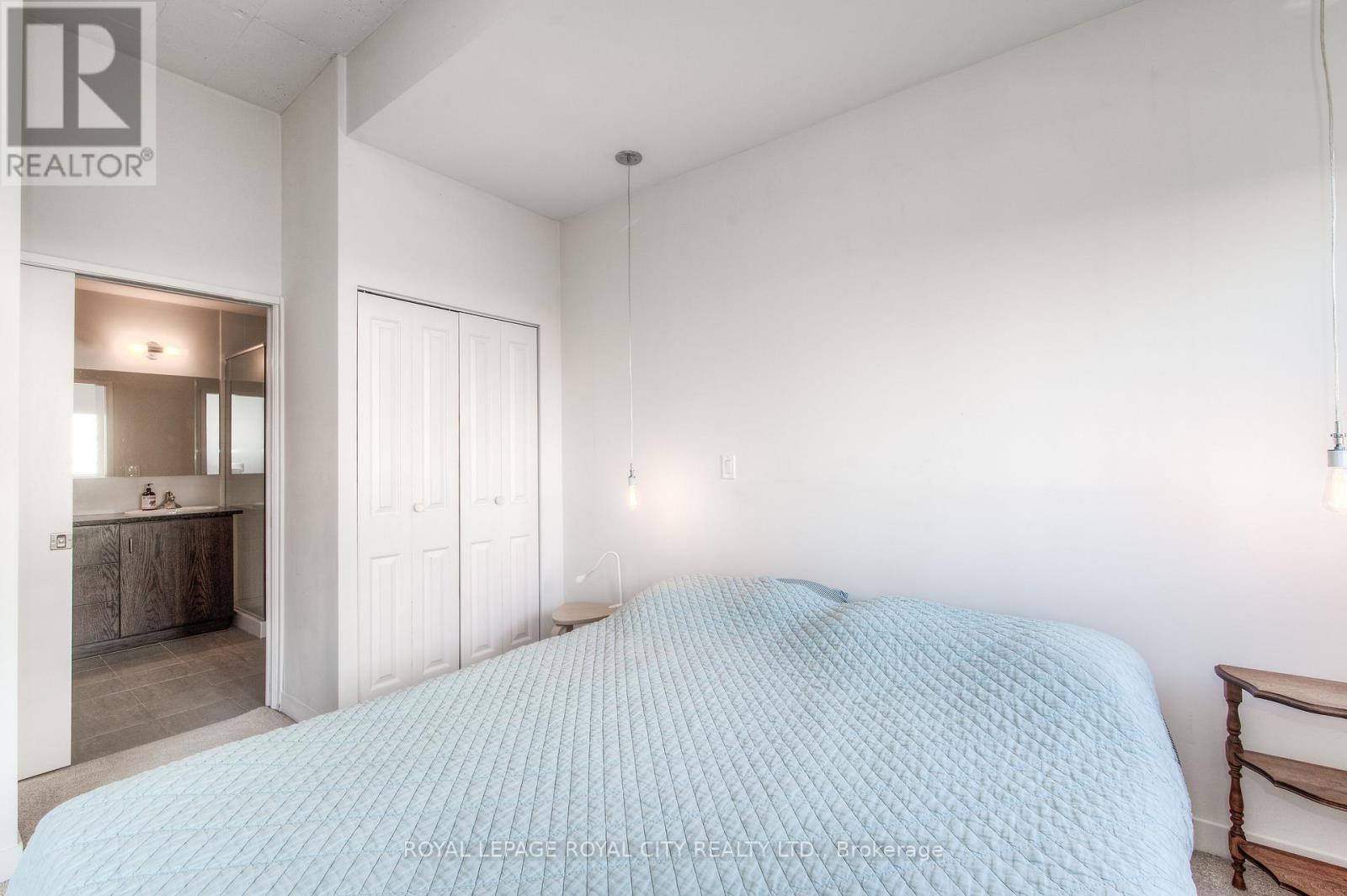 #303 -191 KING ST S, #303