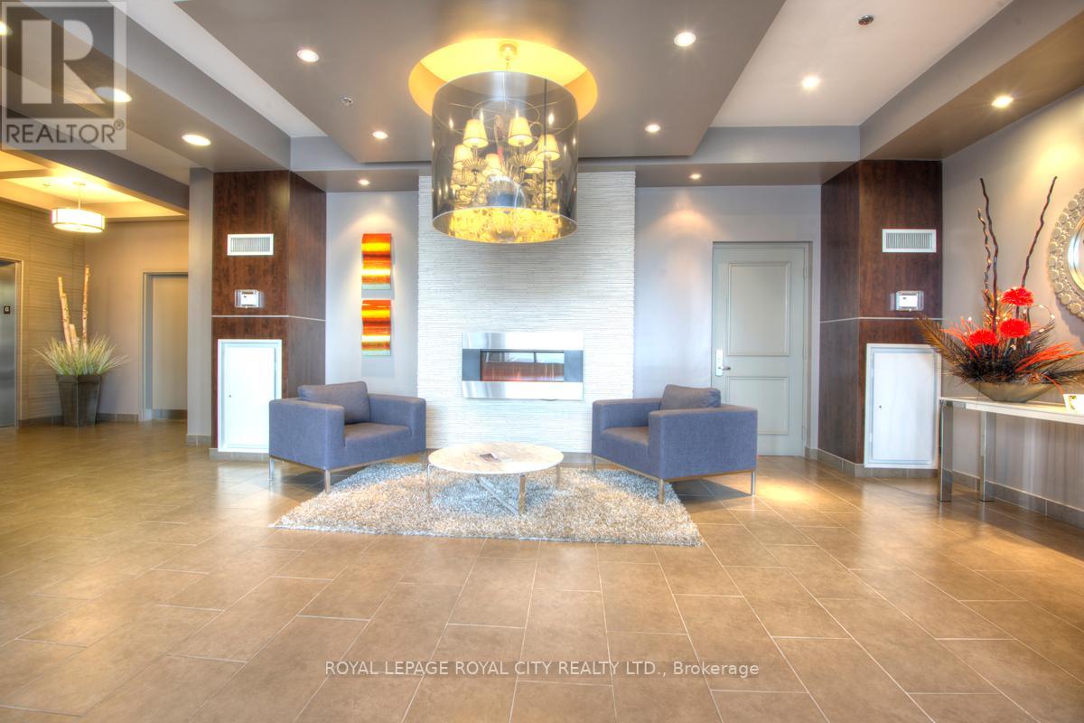 #303 -191 KING ST S, #303