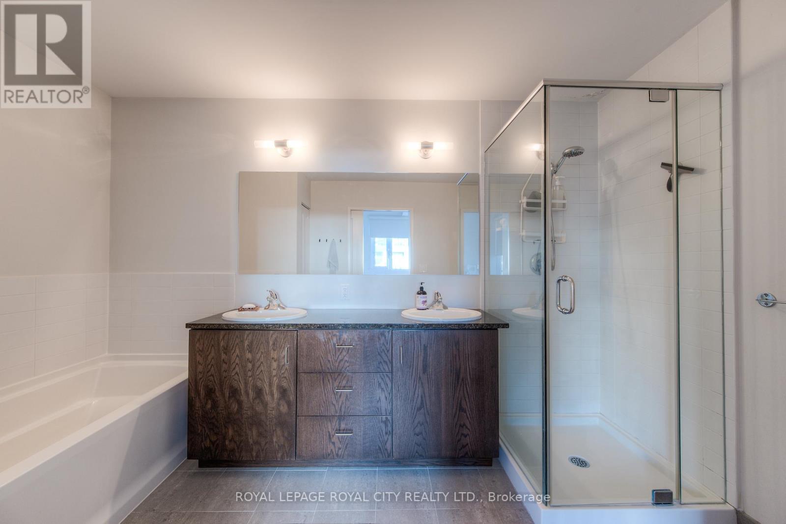 #303 -191 KING ST S, #303