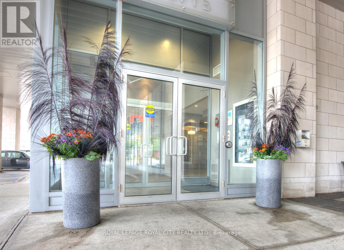 #303 -191 KING ST S, #303