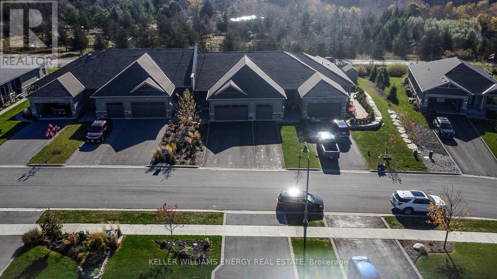 52 PINERIDGE DR