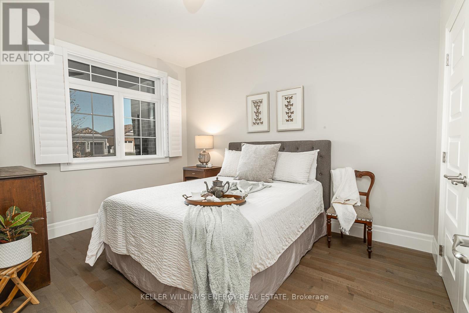 52 PINERIDGE DR