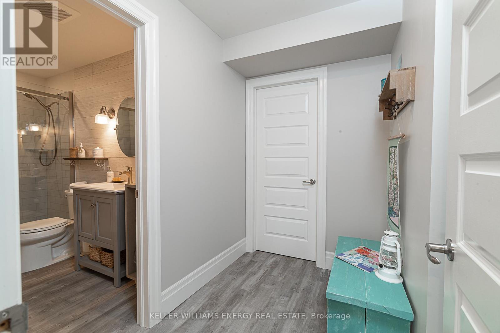 52 PINERIDGE DR