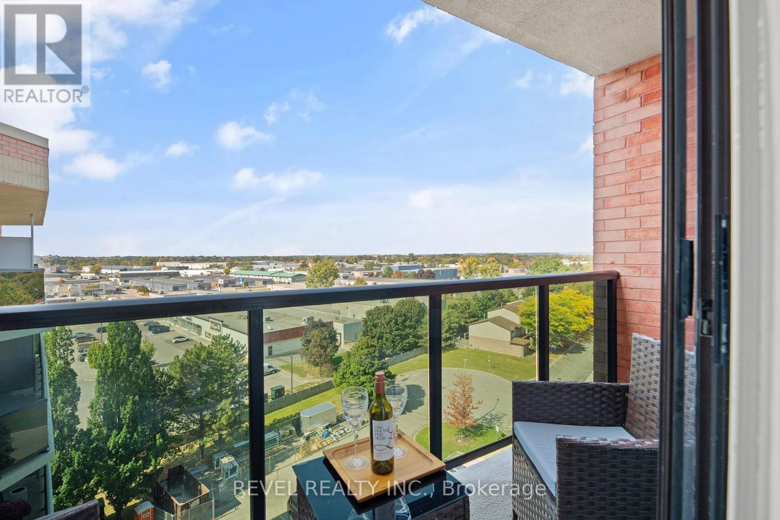 #912 -9 BONHEUR CRT, #912