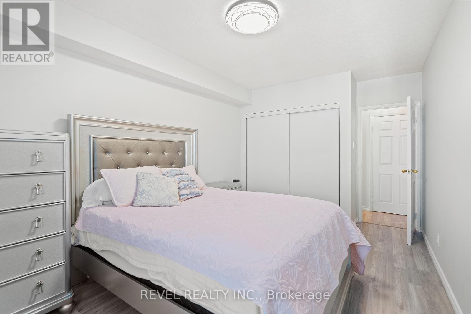 #912 -9 BONHEUR CRT, #912