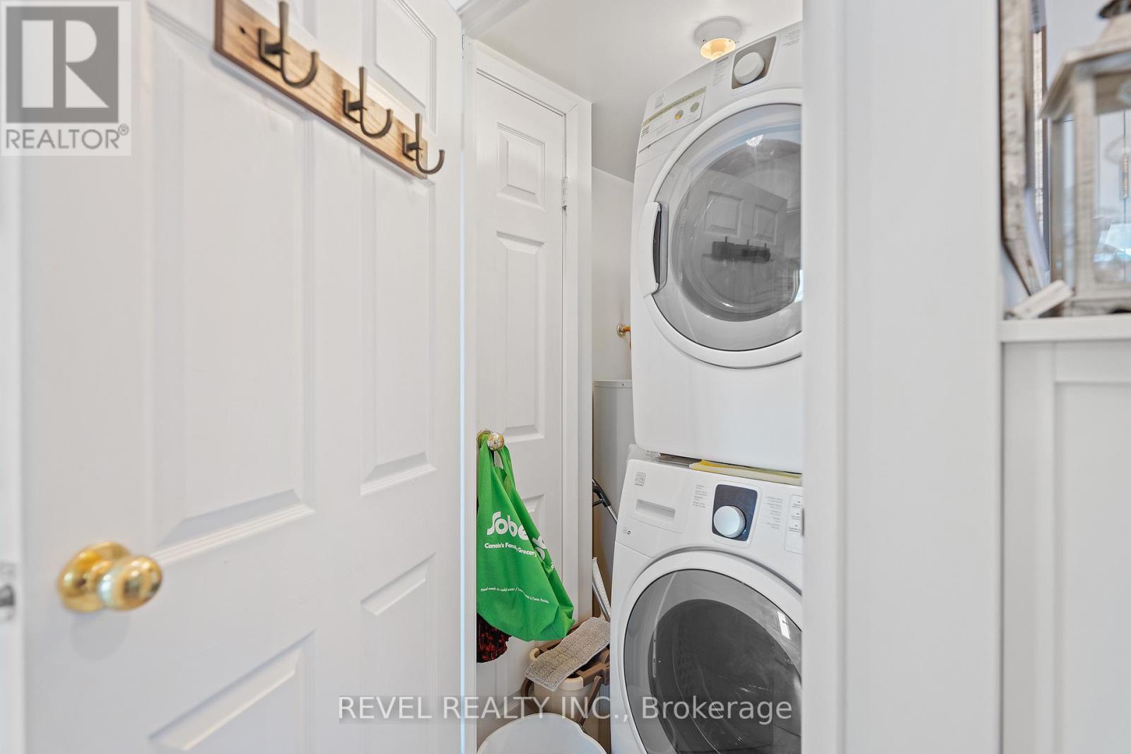 #912 -9 BONHEUR CRT, #912