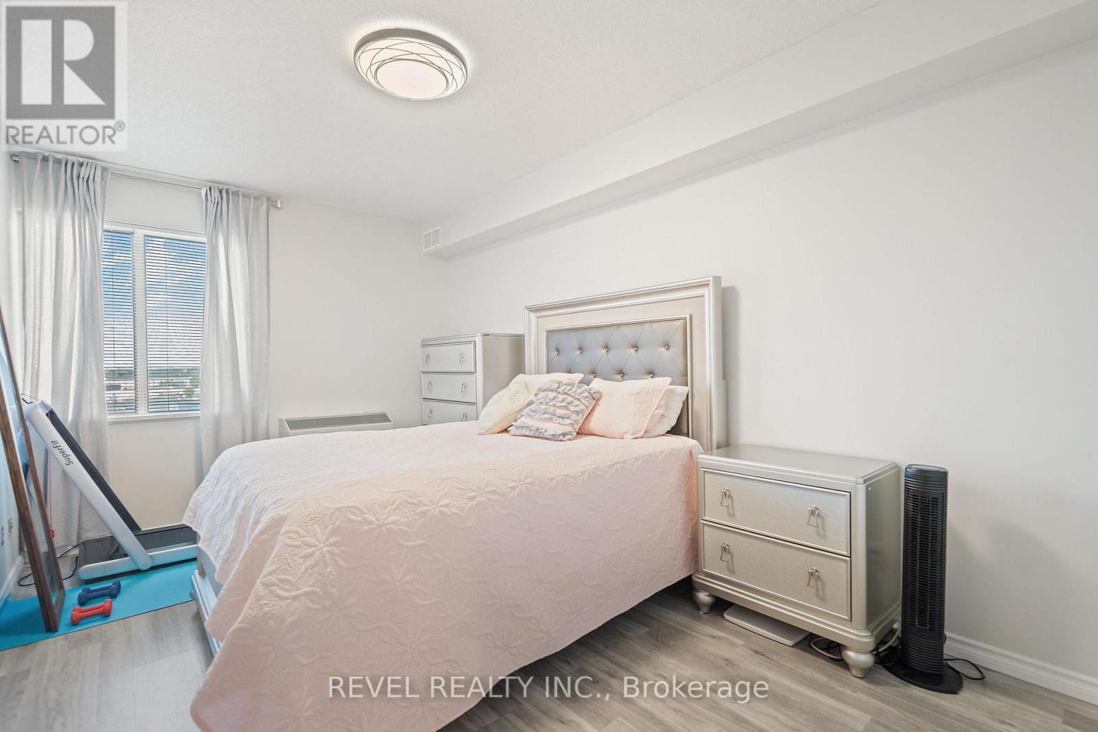 #912 -9 BONHEUR CRT, #912