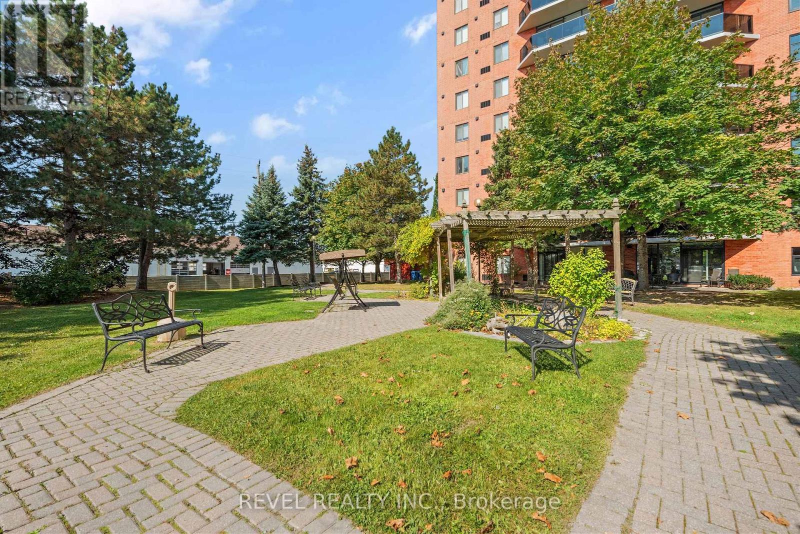 #912 -9 BONHEUR CRT, #912