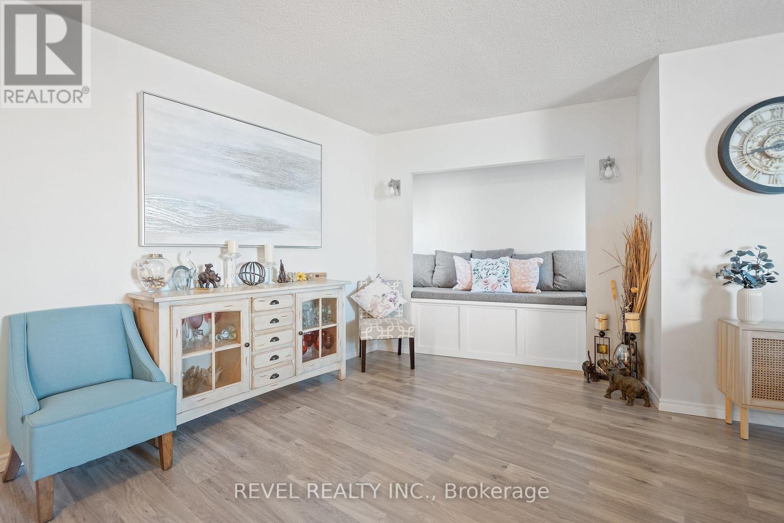 #912 -9 BONHEUR CRT, #912