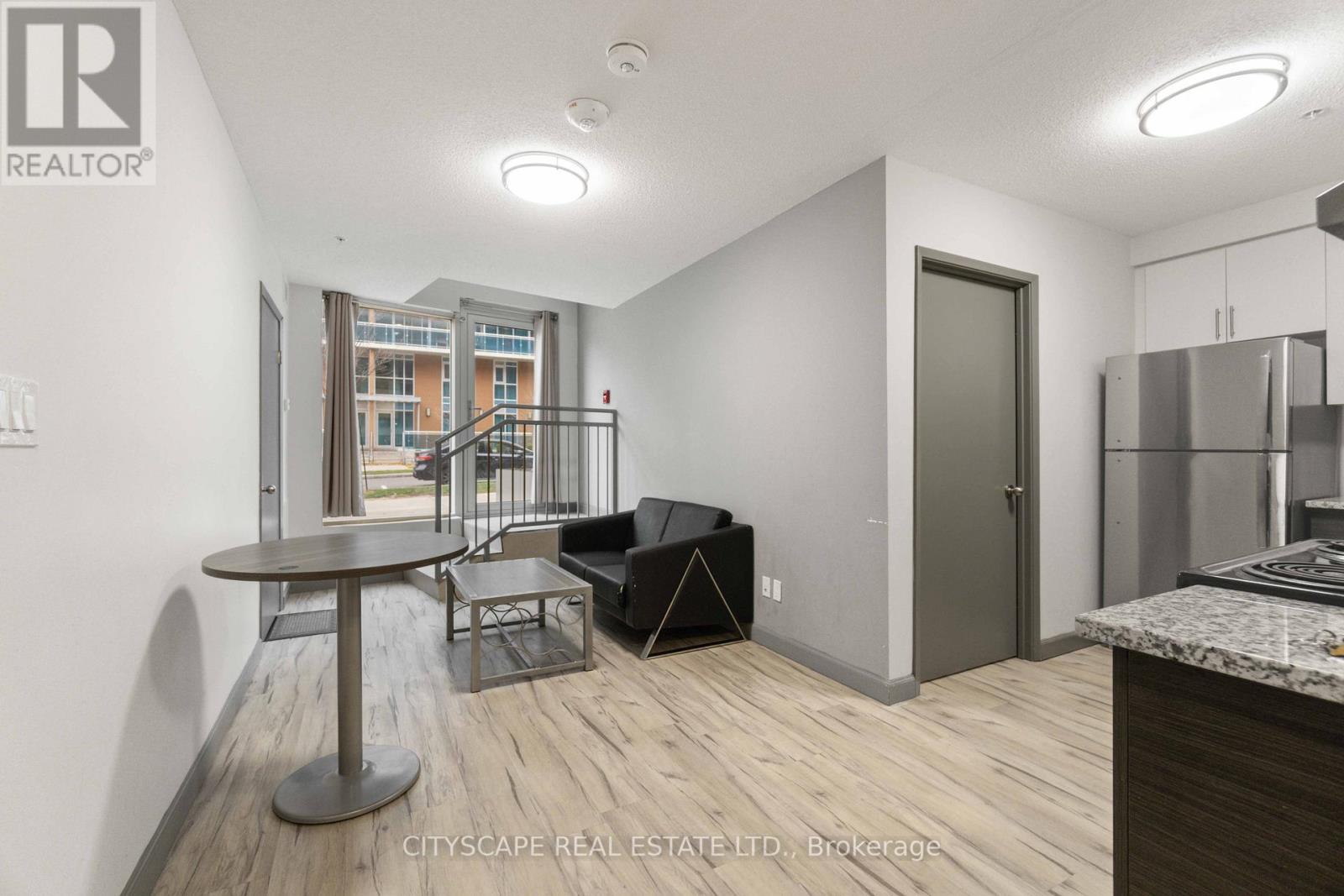 #212 -258B SUNVIEW ST, #212
