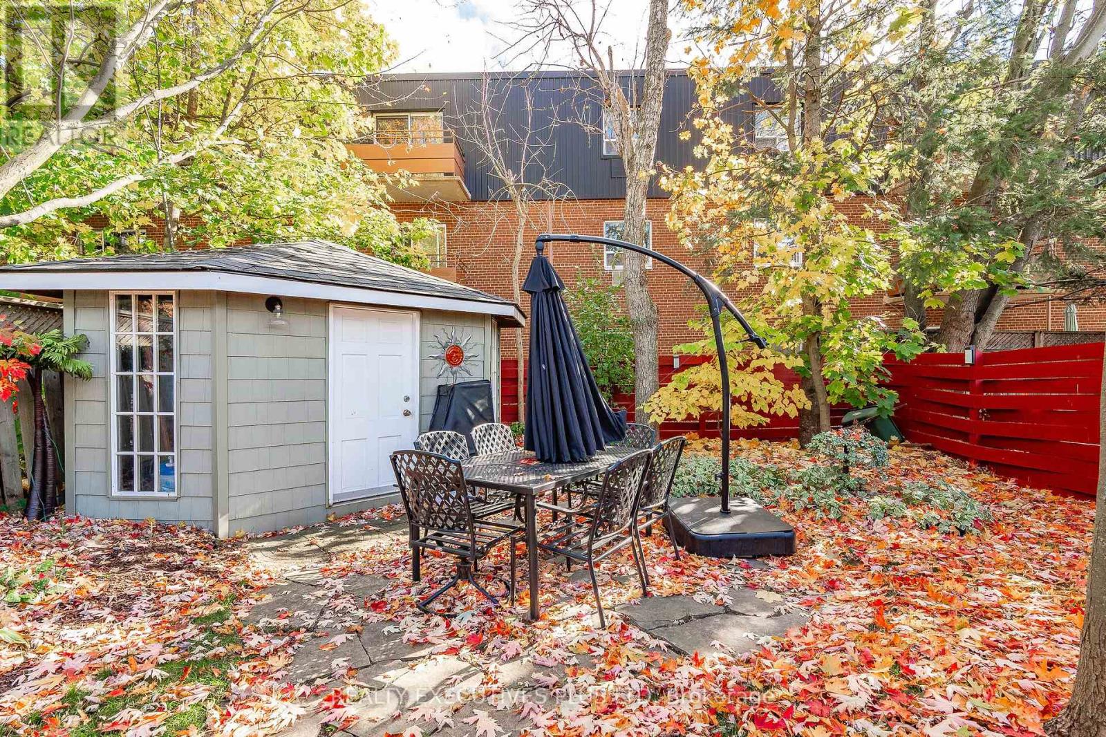 3 ISLINGTON AVE