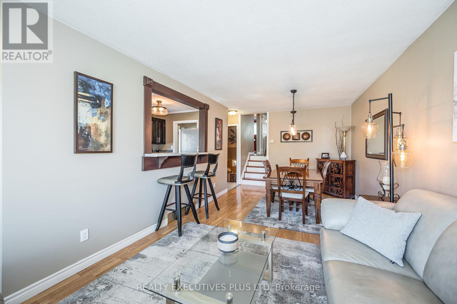 3 ISLINGTON AVE
