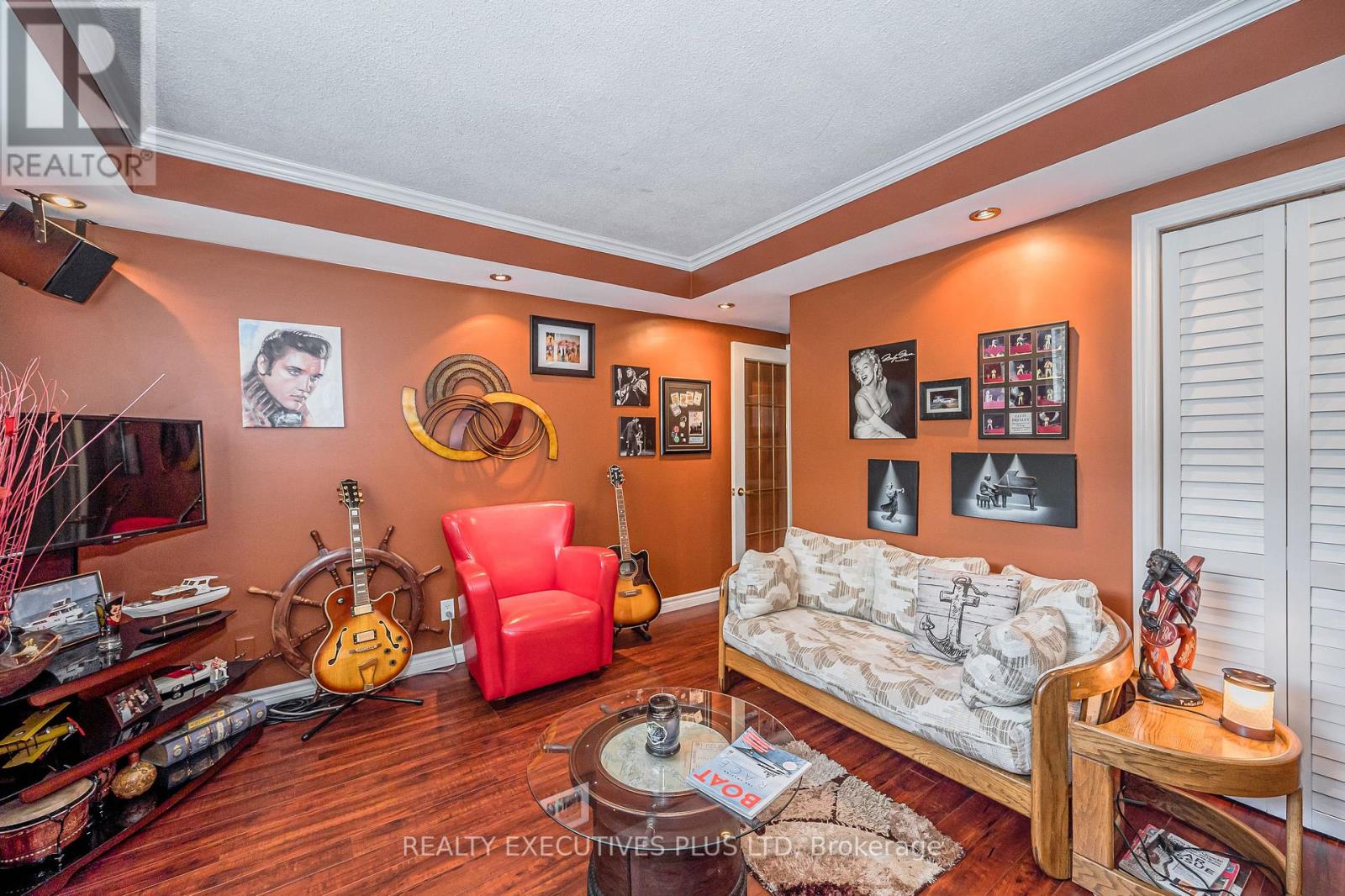 3 ISLINGTON AVE