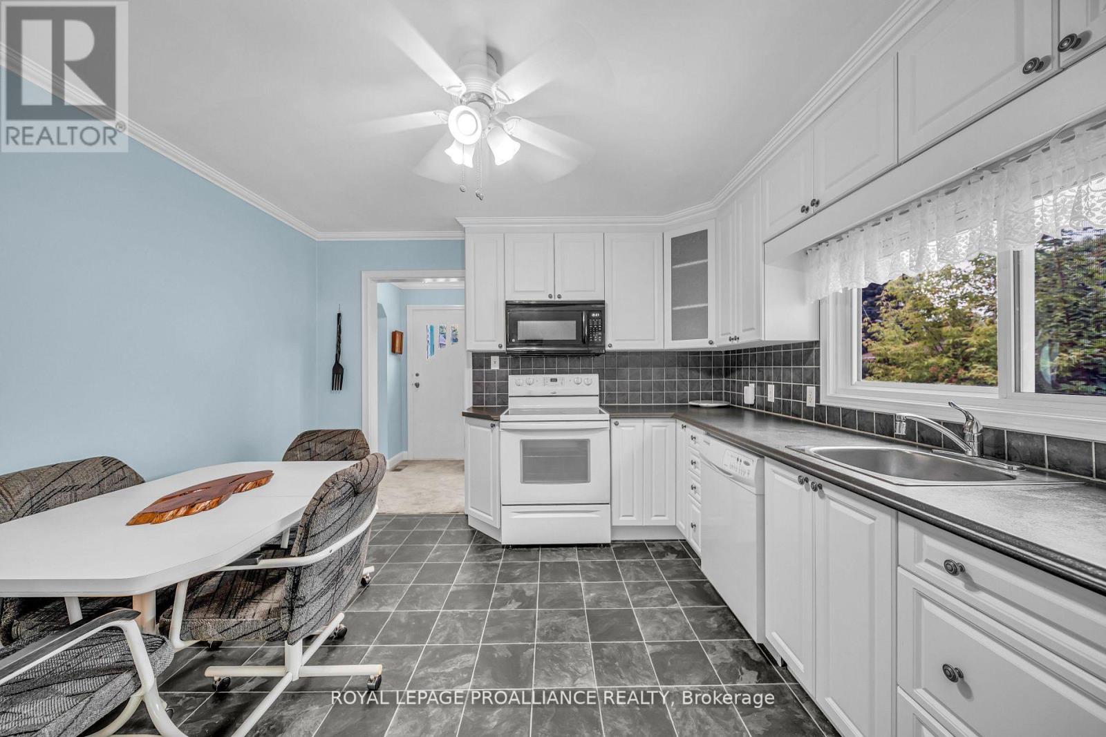 39 MEADE ST