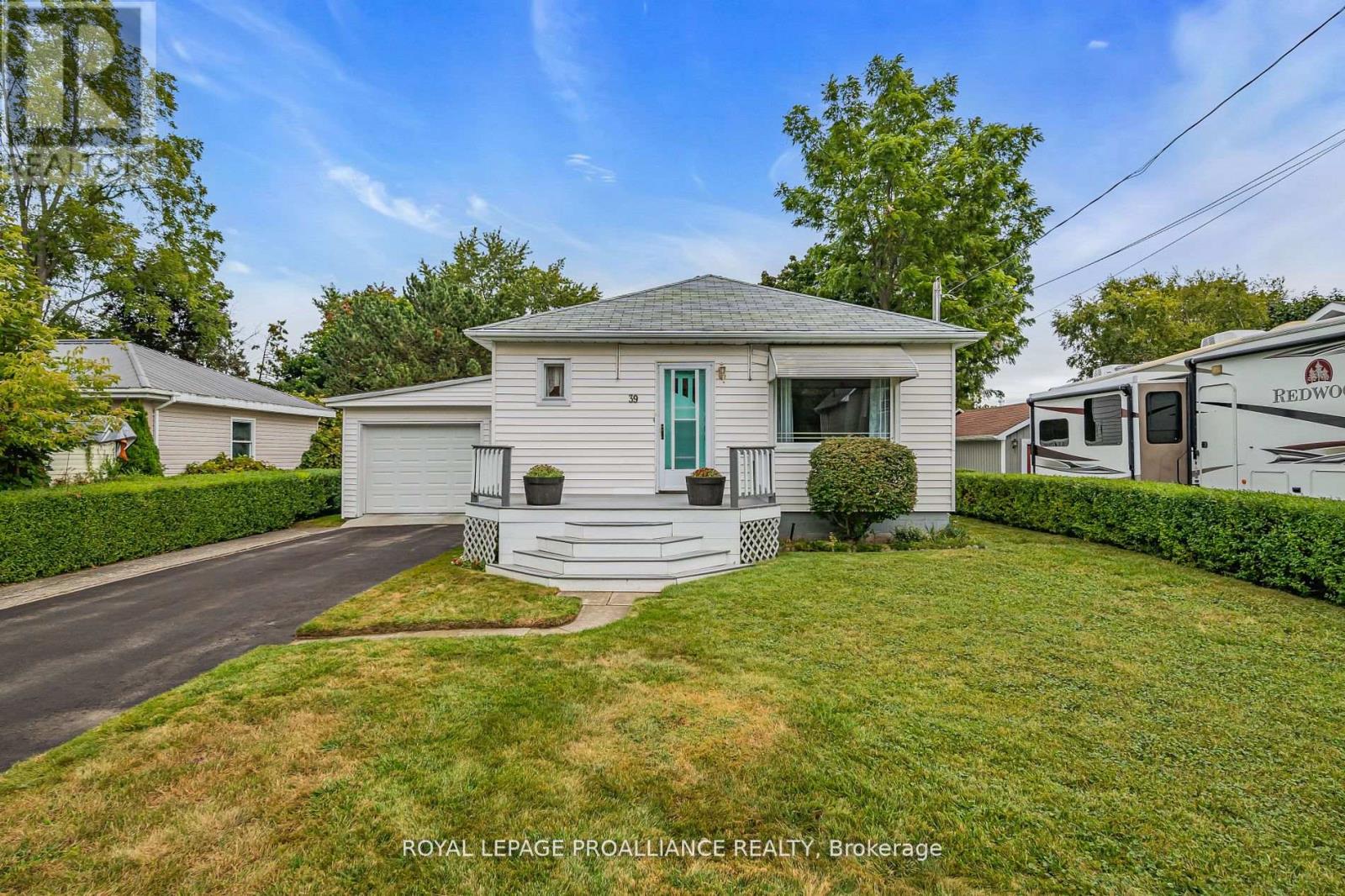 39 MEADE ST