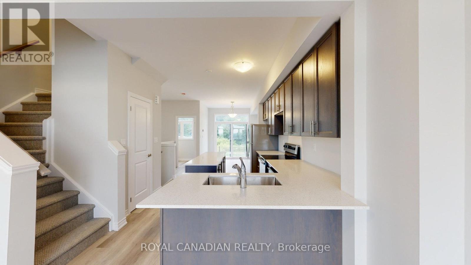 ##5 -290 EQUESTRIAN WAY, ##5