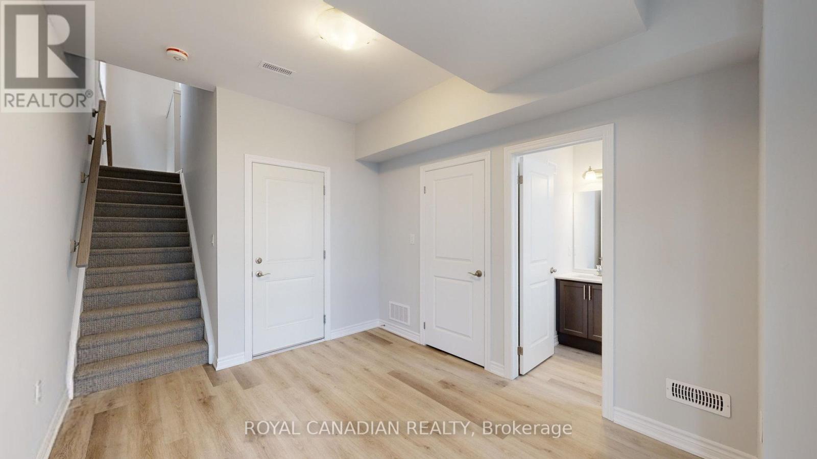 ##5 -290 EQUESTRIAN WAY, ##5