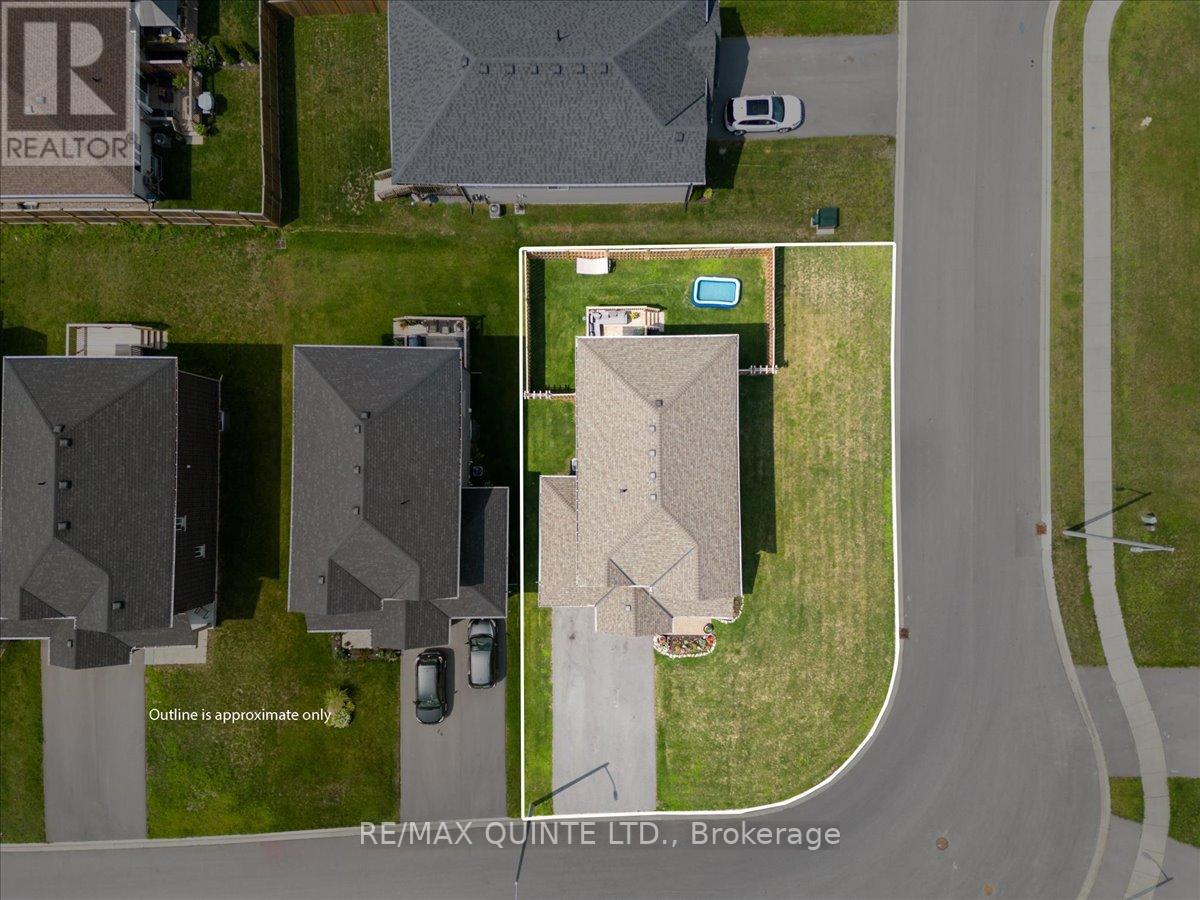 22 COTTONWOOD DR S