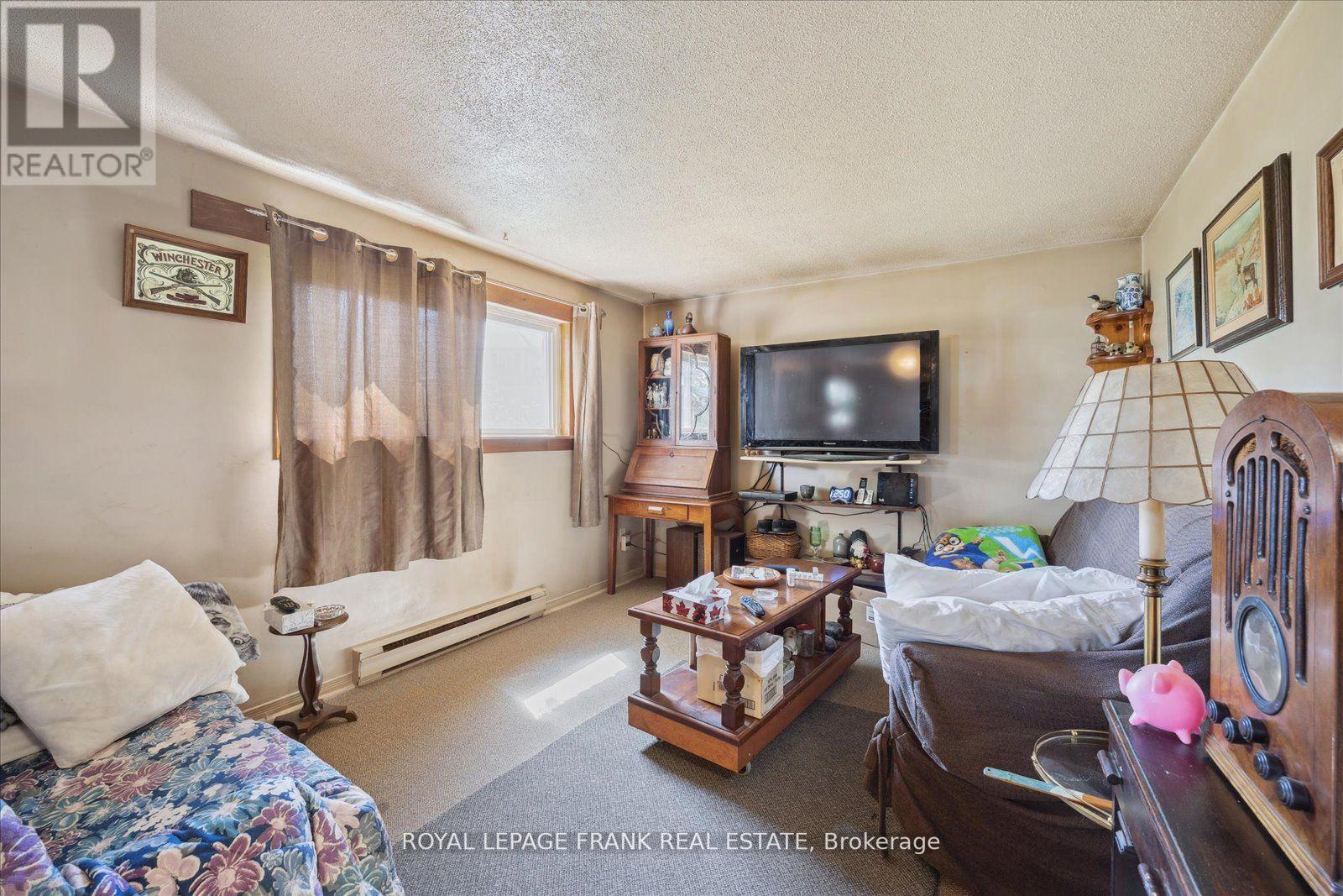 286 WILLIAM ST N
