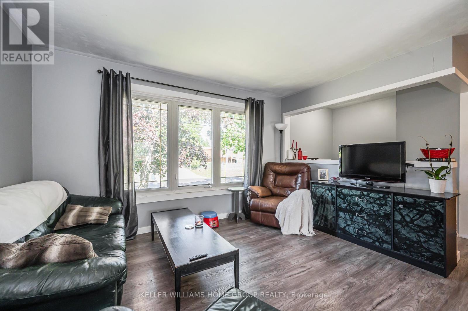 42 DANIEL AVE