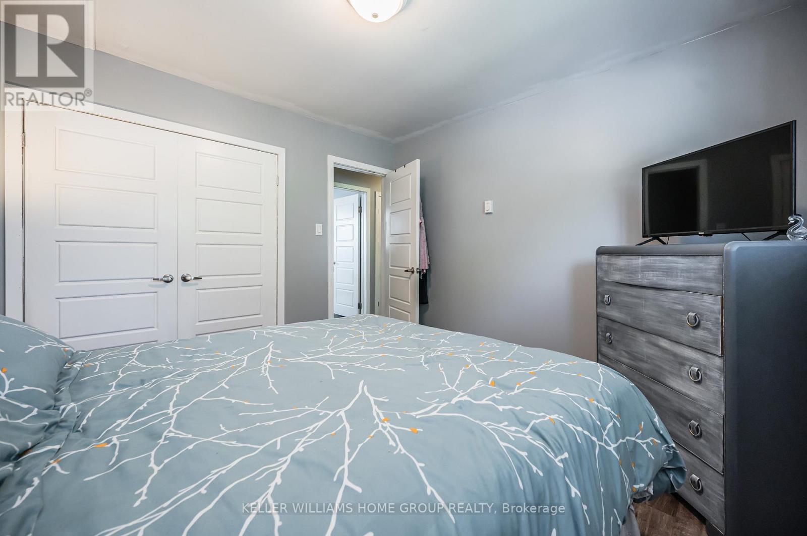 42 DANIEL AVE