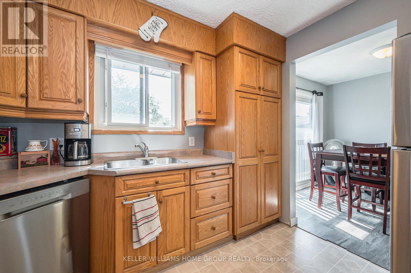 42 DANIEL AVE