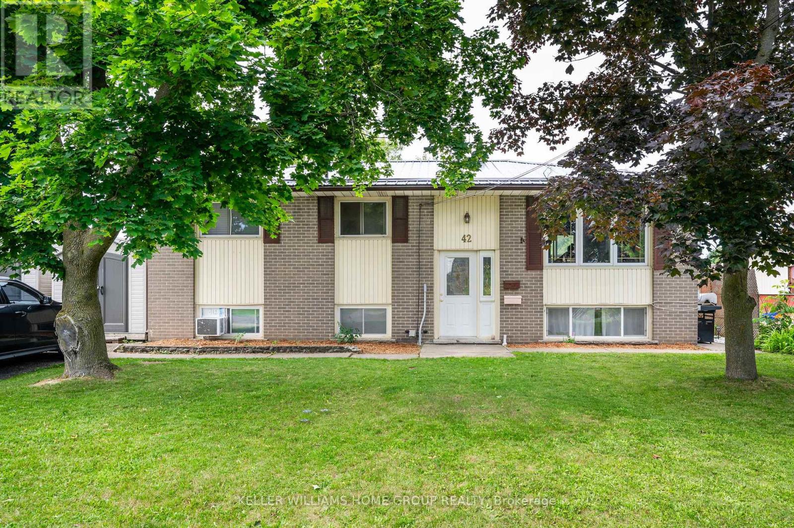 42 DANIEL AVE