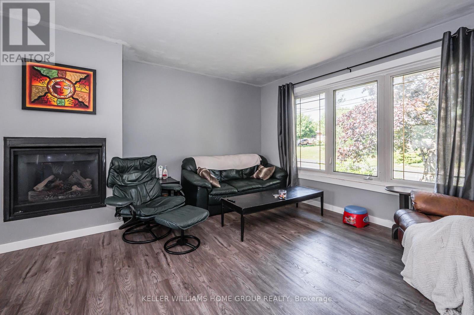 42 DANIEL AVE