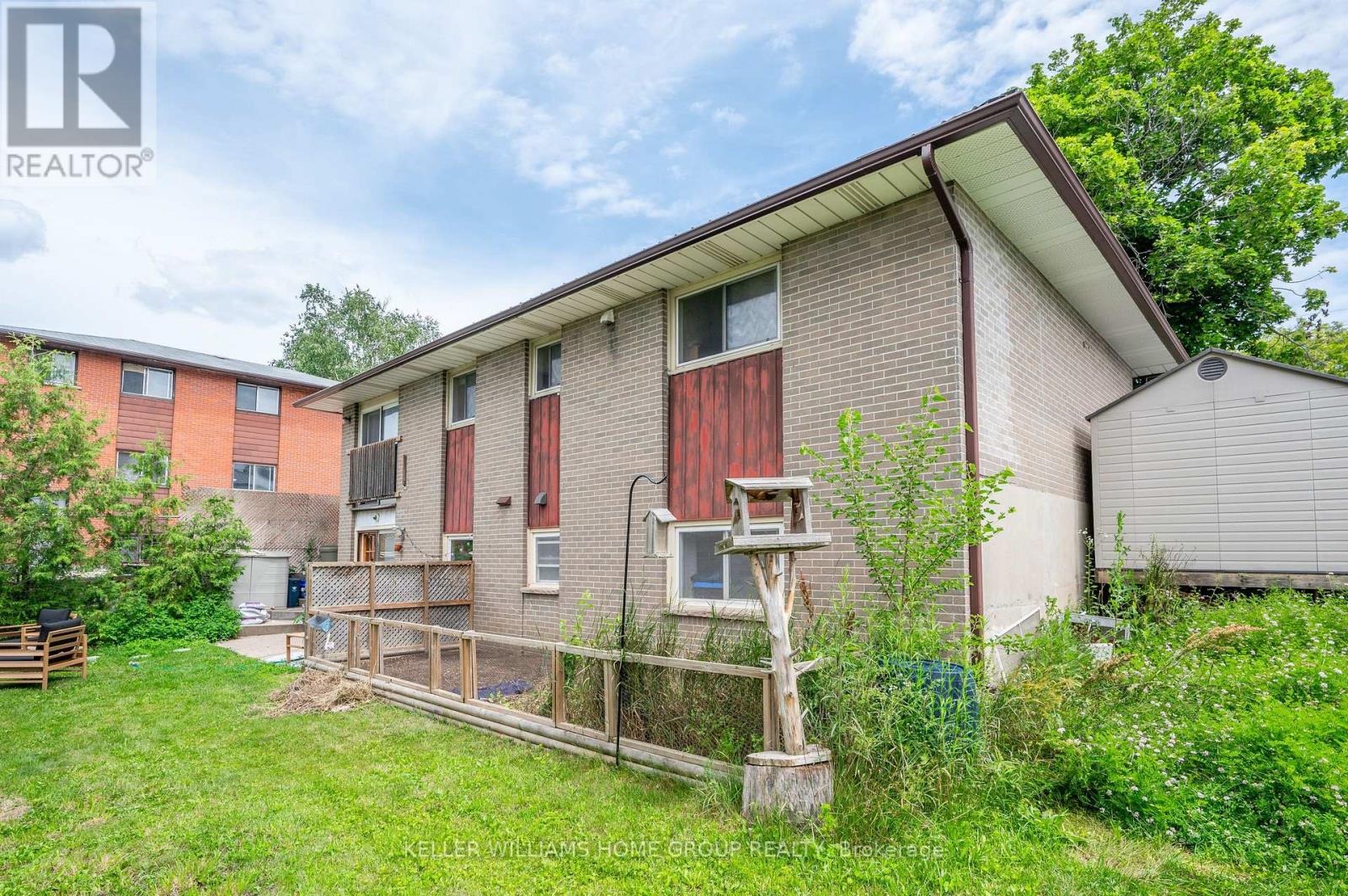 42 DANIEL AVE