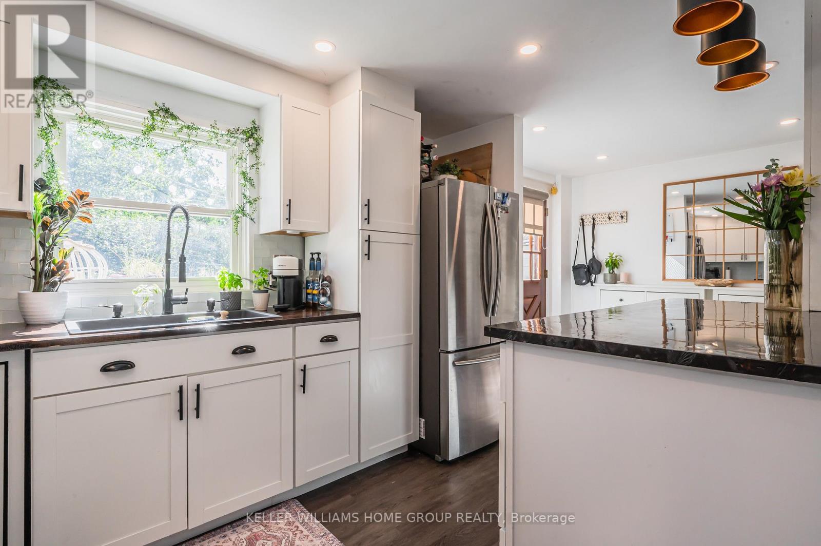 42 DANIEL AVE