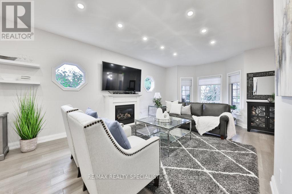 17 HANEY DR