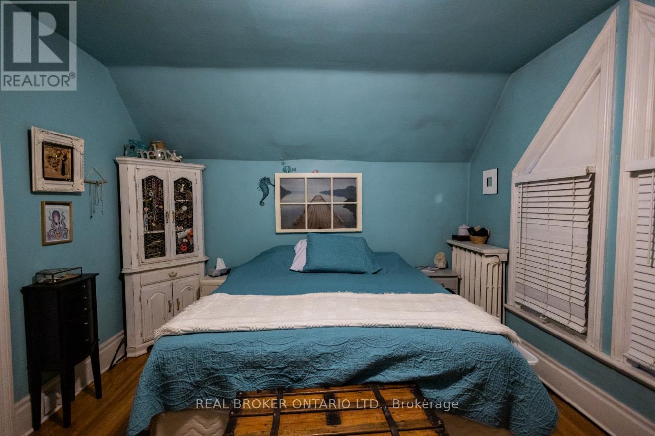 105 BRANT AVE